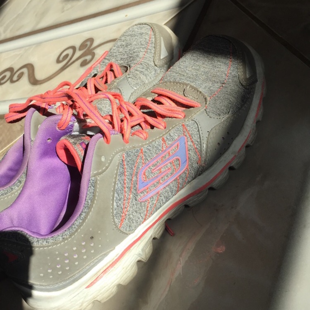 Running shoes